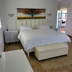 Villa Happiness With Heated Swimming Pool *