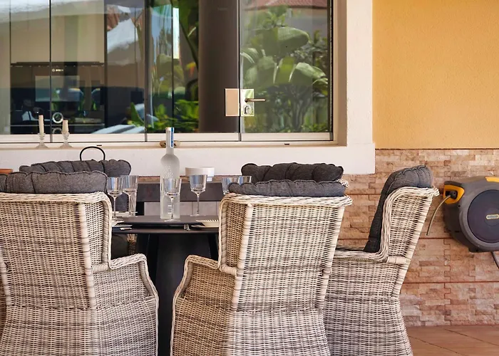 Villa Happiness With Heated Swimming Pool *