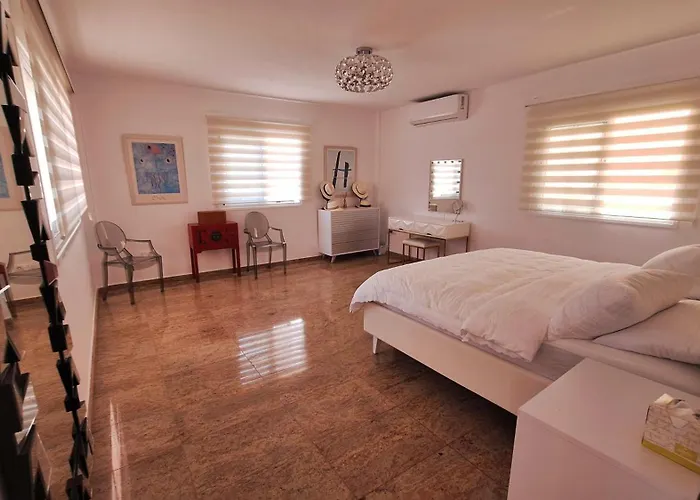 Happiness With Heated Swimming Pool Villa *