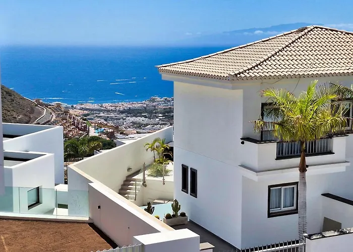 Happiness With Heated Swimming Pool *