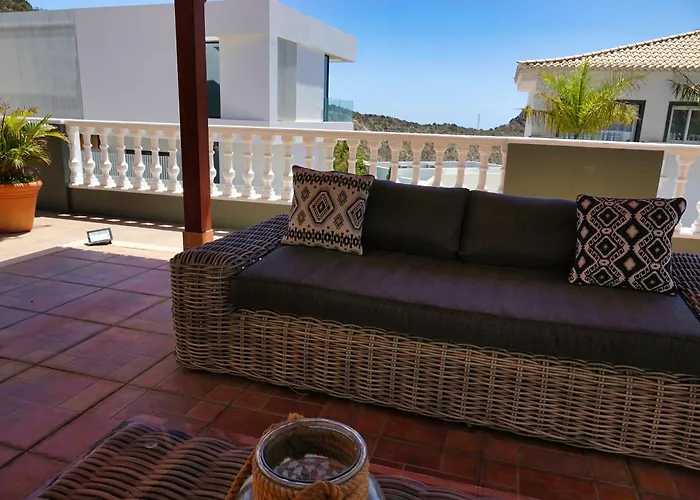 Happiness With Heated Swimming Pool *