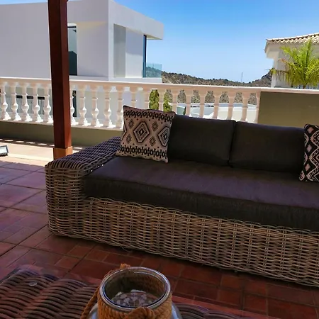 Happiness With Heated Swimming Pool *