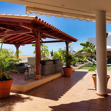 Happiness With Heated Swimming Pool Villa Costa Adeje (Tenerife)